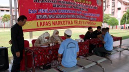 Semarak HBP 60 Lapas Narkotika Kelas IIA Pamekasan Kanwil Kemenkumham Jatim Menggelar Pelayanan Kesehatan Proaktif Kepada WBP