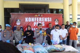 Konfernsi Pers Penemuan Mayat Perempuan Tanpa Identitas, di Rejoso