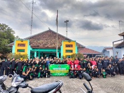 PAC PS Pagar Nusa Kecamatan Pakuniran Bagikan 1000 Takjil Gratis