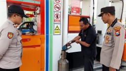 Polisi di Bondowoso Sidak SPBU Periksa Takaran, Kualitas, dan Pastikan Stok BBM Aman