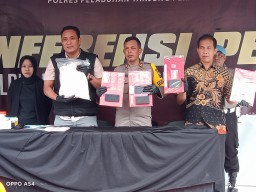 Selama Februari 2024, Satresnarkoba Polres Pelabuhan Tanjung Perak Berhasil Ungkap 17 Kasus dan Amankan 21 Tersangka