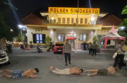 3 Remaja Surabaya Pesta Miras Bikin Resah Dan Tutup Jalan Diamankan Polisi