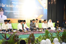 Gus Muhdlor Peringati Malam Nuzulul Quran Bersama FKKTPQ, Titip Doa Surat Al Ikhlas