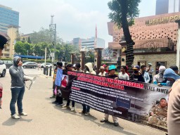 Dugaan Kriminalisasi Nenek Bahriyah Berbuntut Panjang, Mabes Polri Didemo