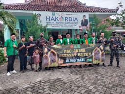 Ansor Kecamatan Paiton Berkolaborasi Dengan Fatayat, Bagikan 10.000 Takjil Gratis