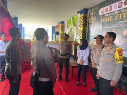 Kapolres Badung AKBP Teguh Dampingi Tim Supervisi Ops Ketupat Agung Cek Pos Pelayanan