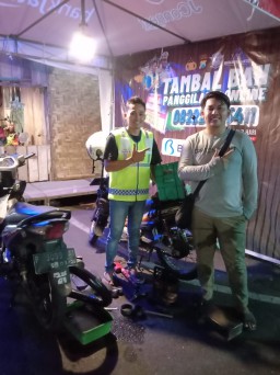 Unik, Pos Mudik Polres Bondowoso Buka Layanan Tambal Ban 24 Jam