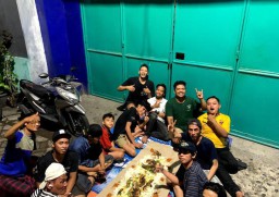Sambut Hari Kemenangan Idul Fitri 1445 H Warga Banyurip Lor Gang Buntu Adakan Tasyakuran
