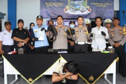 Polres Tulungagung Amankan Sopir Bus Jurusan Blitar - Lampung Positif Narkoba di Terminal Gayatri