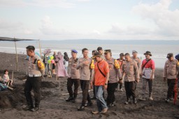 Libur Lebaran Idul Fitri Polres Jember Maksimalkan Pengamanan Wisata Pantai