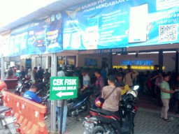Samsat Wilayah Barat Awal Buka Telah di Padati Pengurusan STNK