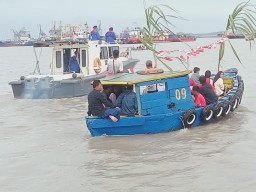 Perayaan Ketupat, Polres Bangkalan Perketat Pengamanan Lebaran di Tengah Laut