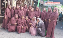 Guna Mempererat Tali Silaturahmi Antar RT, Ibu PKK Wonocolo Baru RT 19 RW 07 Mengadakan Pengajian Rutin dan Halal Bihalal