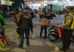 Polsek Simokerto Laksanakan Giat Patroli Malam Hari Antisipasi Tindak Pidana Kejahatan 