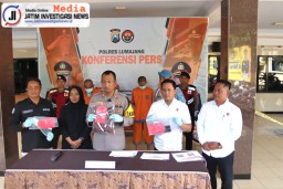 Dua Pria Diamankan Polisi Saat Asyik Main Judi "Online" di Lumajang