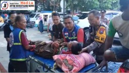Sigap dan Tanggap, Lihat Warganya Sakit Polisi di Mojokerto Bantu Antar ke Rumah Sakit