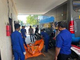 Tim Gabungan Search And Rescue Hari ke - 2 di Perairan Kamal Bangkalan, Menerima Laporan dari Otoritas Adanya Orang Meninggal