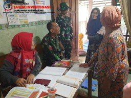 Satgas TMMD ke 120 Kodim 0816/Sidoarjo Membawa Sentuhan Kemanusiaan Melalui Posyandu Lansia di Desa Penambangan