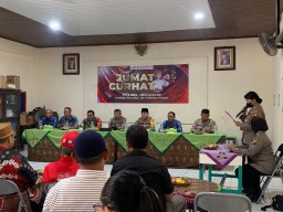 Jumat Curhat Polres Pelabuhan Tanjung Perak Ajak Warga Peduli Sesama