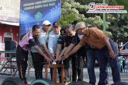 Resmikan PJU Lapangan Desa Wage, Plt Bupati Sidoarjo Mengharap Hasilkan Atlet Berbakat