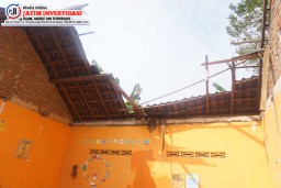 Gedung TK Desa Wonoplintahan Ambruk, Plt. Bupati Sidoarjo Perintahakan Segera Lakukan Perbaikan