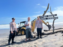 Kapolsek Tabanan Pimpin Patroli, Sasar Obyek Wisata Pantai Yeh Gangga
