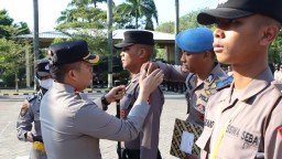 Kapolres Nganjuk Pimpin Upacara Kenaikan Pangkat Pengabdian dan Membuka  Latja Siswa Diktuk BA Gelombang I T.A. 2024