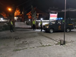 Patroli Biru Polsek Abiansemal Sambangi Kawasan Pura Ntegana