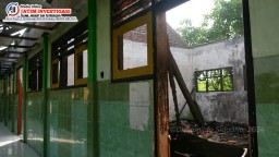 Pemkab Sidoarjo Siapkan Anggaran Untuk Perbaiki Sekolah Rusak
