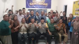 Jaring Aspirasi Warga Polres Pelabuhan Tanjung Perak Gelar Cangkrukan Kamtibmas