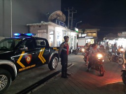 Blue Light Patrol Samapta Polsek Kuta Utara Sambangi SPBU Dalung Permai