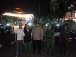 Takbiran di Masjid yang ada di wilayah Kuta Selatan Berlangsung Aman dan Terkendali, Personil Polsek Kutsel Laksnakan PAM