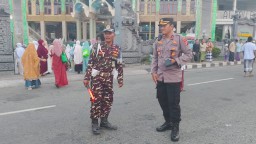 Kapolsek Kawasan Pelabuhan Gilimanuk Pimpin Pengamanan Kegiatan Ibadah Sholat Idul Adha 1445 Hijriah di Masjid Al-Mubarok
