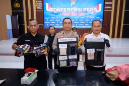 Polres Blitar Kota Berhasil Peredaran Ungkap Kasus Sabu dan Ekstasi Senilai 1,5 M