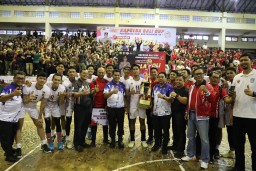 Kapolda Bali Tutup Kejuaraan Bola Voli Hari Bhayangkara ke-78