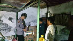Polisi Berhasil Amankan Ratusan Botol Miras Jenis Arak di Situbondo