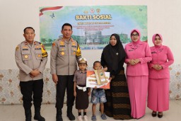 Sambut HUT Bhayangkara ke 78, Polres Bangkalan Berikan Bantuan Beasiswa kepada Anak Polri