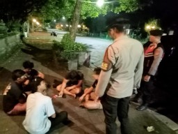 Polsek Mengwi Laksanakan Blue Light Patrol dikawasan Obyek Wisata Taman Ayun