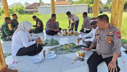 Jumat Curhat Kapolsek Tanggulangin Bersama Forkopimka Berikan Sosialisasi dan Edukasi Kepada Masyarakat Jelang Pilkada Tahun 2024