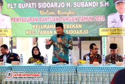 Plt Bupati Sidoarjo Subandi dan Istri Pastikan Warga Kurang Mampu Dapat Bantuan