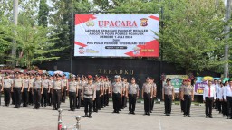 Kapolres Nganjuk Pimpin Upacara Kenaikan Pangkat Reguler Anggota Polri dan PNS Polri