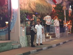 Patroli Blue Light Samapta Polsek Kuta Utara Jamin Keamanan Pengunjung Hiburan Malam