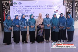 Dr. Sriatun Berharap Perempuan di Sidoarjo Dapat Membantu Meningkatkan Ekonomi Keluarga