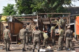 Pasca Penertiban PKL di Pasar Loak Dupak Rukun Surabaya