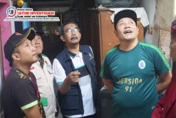 Plt Bupati H Subandi Bersama Baznas Bantu Perbaikan Empat Rumah Warga di Gedangan dan Buduran