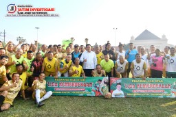 Sambut HUT Kemerdekaan RI, Plt. Bupati Sidoarjo Resmi Membuka Liga Kemerdekaan Pesawad Old Star