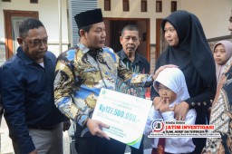 Plt. Bupati Subandi Serahkan Santunan JKM sekaligus Beasiswa Pendidikan Senilai Ratusan Juta