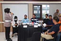 Tekan Angka Laka Lantas, Polres Pelabuhan Tanjung Perak Gelar FGD