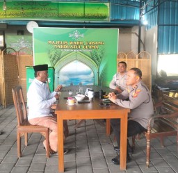 Jaga Katibmas Jelang Pilkada Kapolsek Mengwi Sambangi Tokoh Masyarakat
