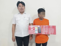 Polres Tanjung Perak Amankan Seorang Pengedar Narkotika Jenis Sabu Sistem Ranjau